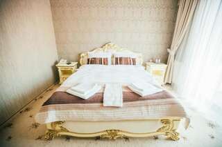 Отель Prince Хуст Стандартный двухместный номер с 1 кроватью-5